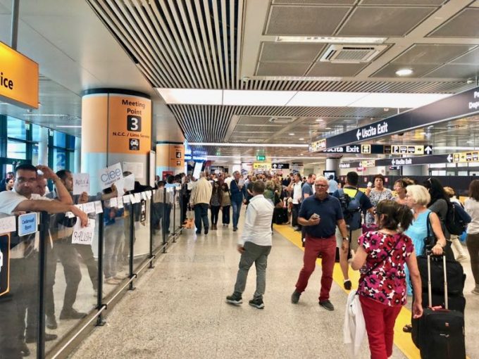 Rome Fiumicino Airport: 5 Things to do When You Land – CDV Italy ...