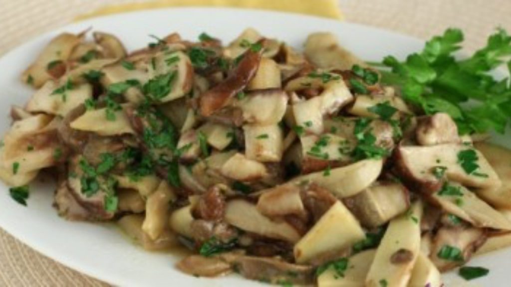 Sautéed Porcini with Frascati Wine